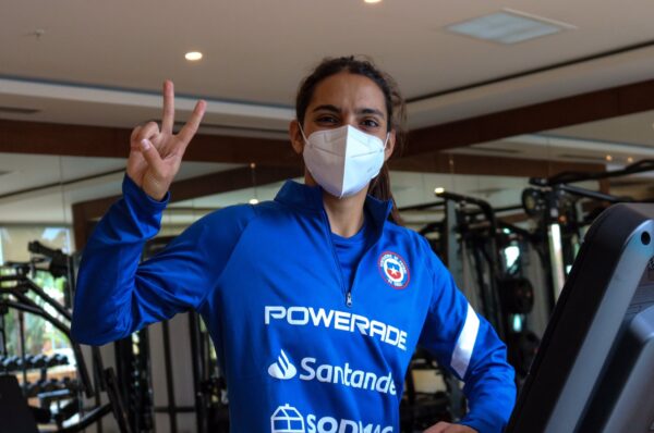 Daniela Zamora entrenando en su llegada a Turquía