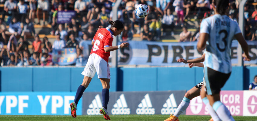 La Roja Nayadet López Opazo