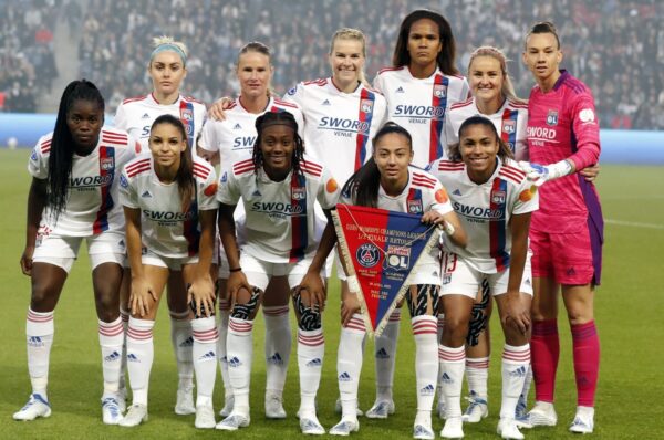 Christiane Endler y Olympique de Lyon pueden ser campeonas liga 22/23