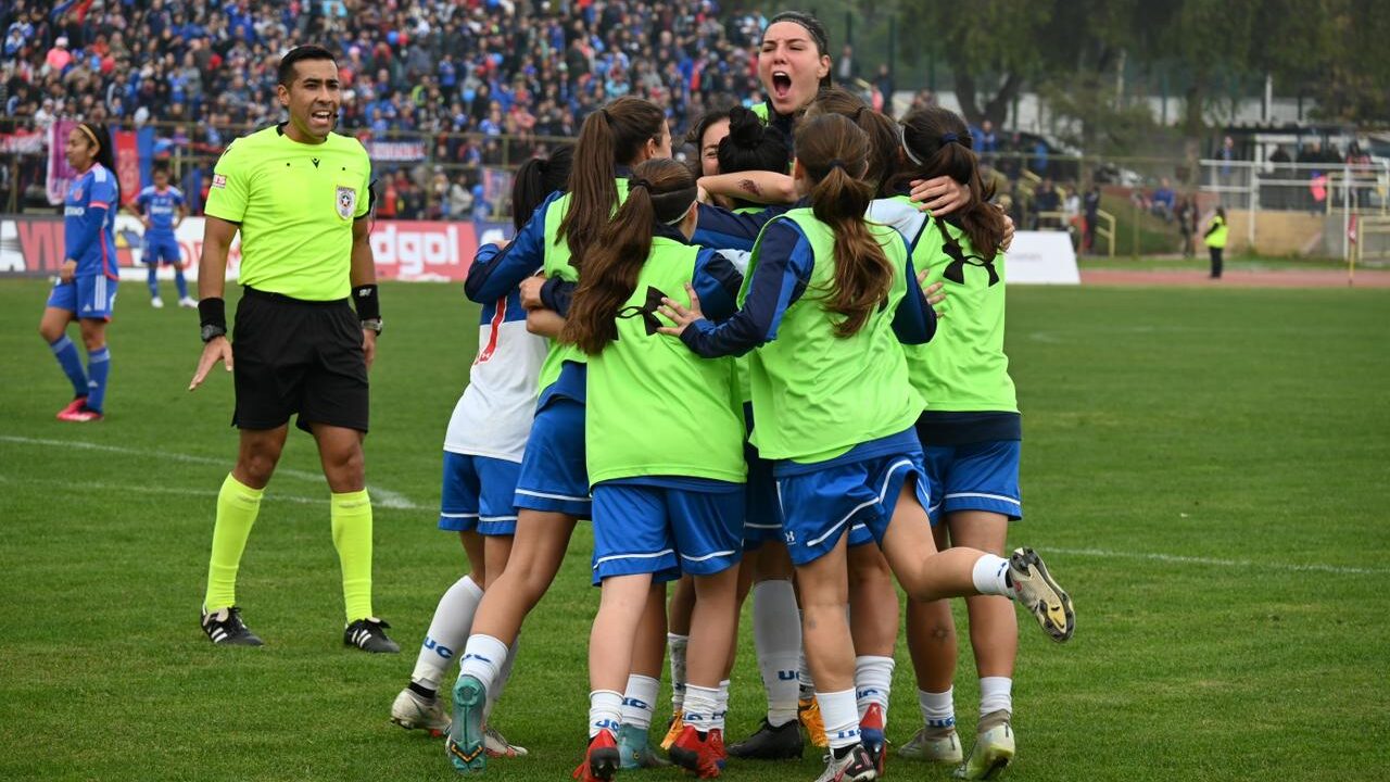 La UC gana en el último minuto a Universidad de Chile