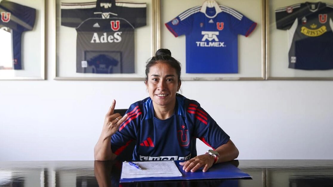 Rebeca Fernández renueva con Universidad de Chile para 2025